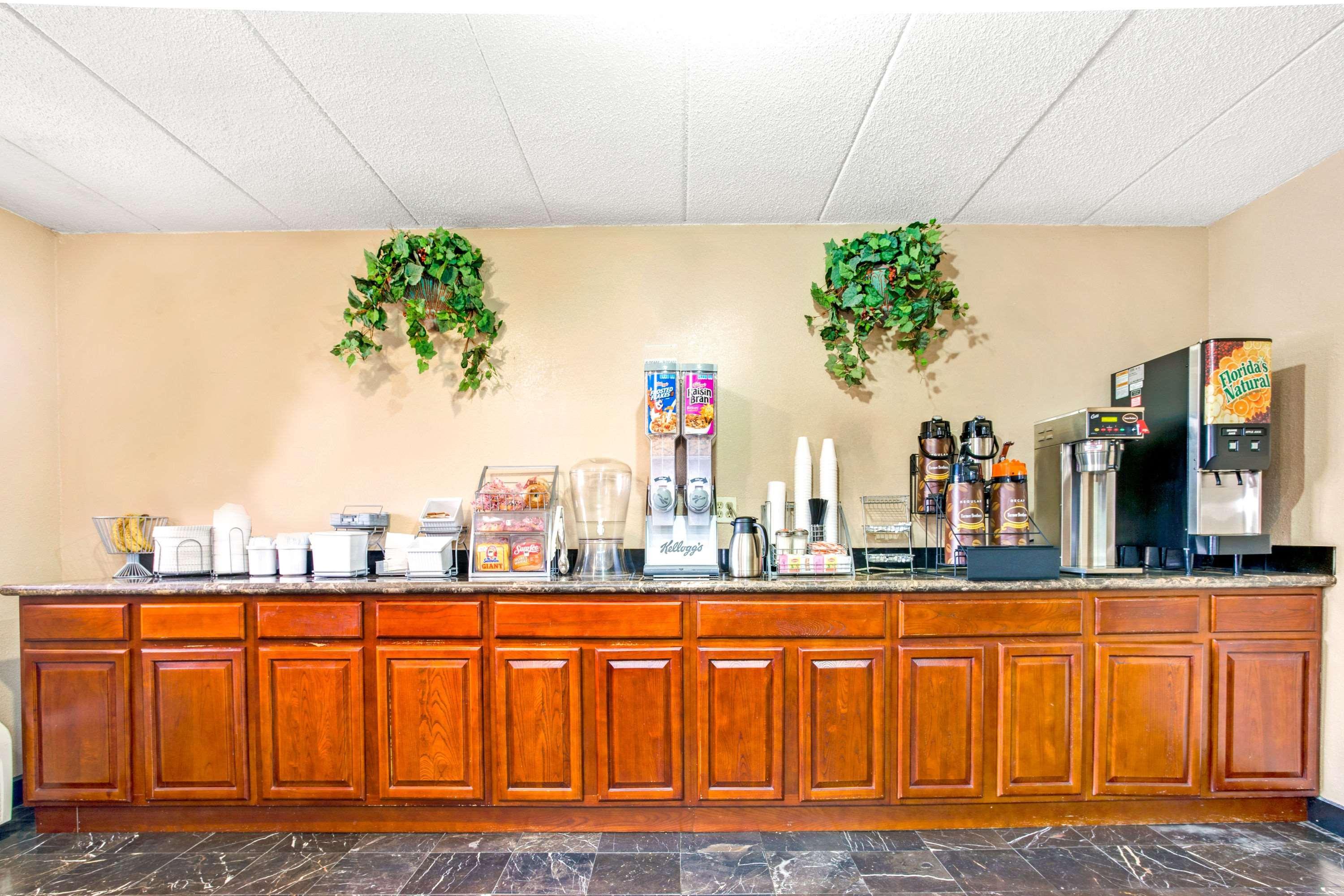 高级8号切尔堡酒店 - 俄亥俄州辛辛那提市中心 Fort Mitchell 外观 照片