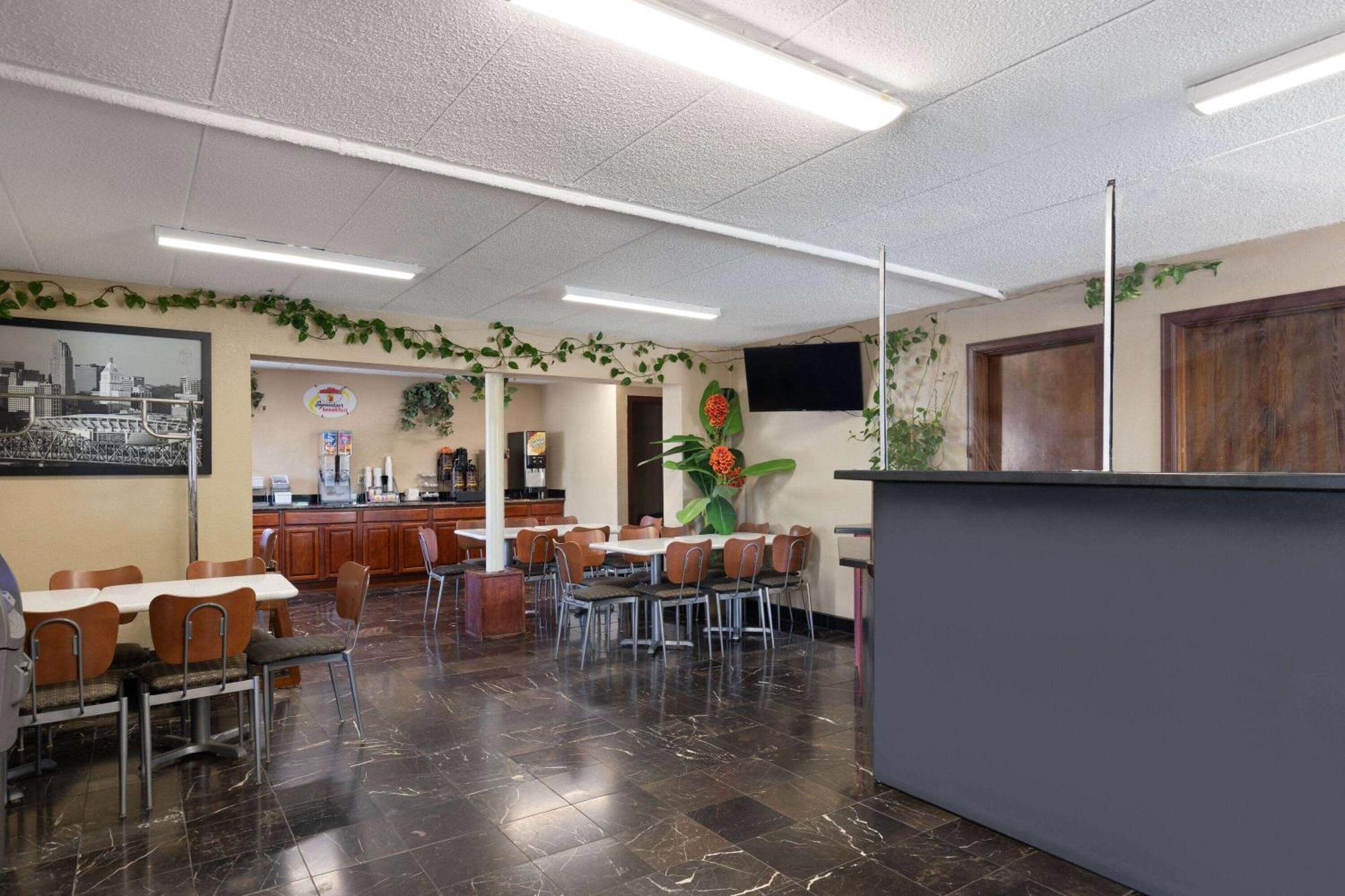 高级8号切尔堡酒店 - 俄亥俄州辛辛那提市中心 Fort Mitchell 外观 照片
